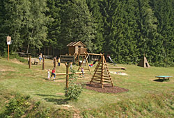 Familienurlaub im Haus Bayerwald - Kinderspielplatz.